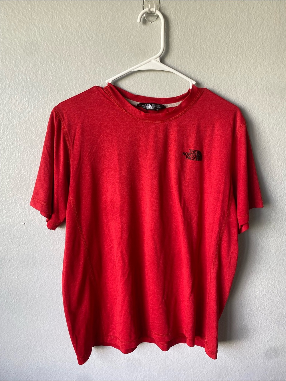 The North Face FlashDry Men's T-Shirt Red Athletic Tee Size Large NWOT Hiking